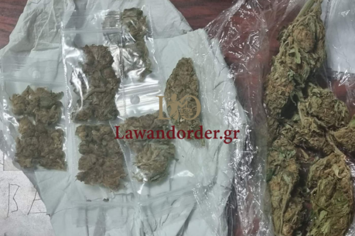 Χειροπέδες σε αλλοδαπούς για κατοχή ναρκωτικών στα Πατήσια