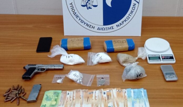 Σύλληψη τεσσάρων ατόμων για ναρκωτικά στην Αττική (VIDEO-ΦΩΤΟ)