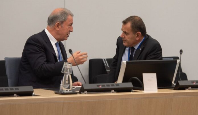 Ελληνοτουρκικά: Ο Ακάρ ζήτησε συνάντηση με τον Παναγιωτόπουλο!