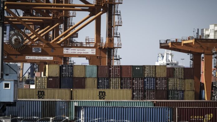 Πειραιάς: Εργαζόμενος χτυπήθηκε θανάσιμα από γερανογέφυρα στην προβλήτα 2