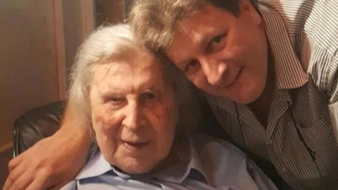 Μίκης Θεοδωράκης: Μουσείο το σπίτι του στην Ακρόπολη – Τι γράφει στη διαθήκη του για τον Νίκο Κουρή