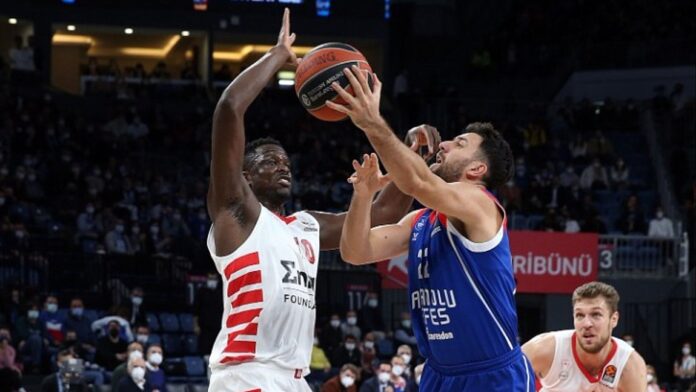 Euroleague: Αναντολού Εφές-Ολυμπιακός 88-69 – Κατέρρευσε στην 4η περίοδο