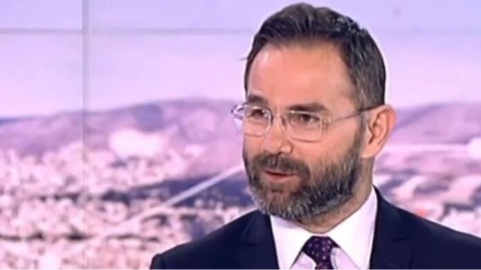 Ο Μπαλάσκας διαψεύδει τους συναδέλφους του και στηρίζει τον υπουργό Τάκη Θεοδωρικάκο!-(VIDEO)