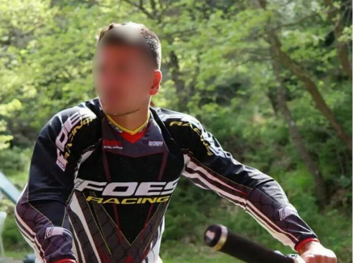 Στον ανακριτή με χειροπέδες οδηγήθηκε ο προπονητής τένις – Βαριές οι κατηγορίες για αποπλάνηση