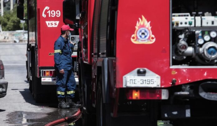 Στις φλόγες τυλίχθηκε διαμέρισμα στον Άγιο Παντελεήμονα