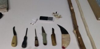 Έκτακτη έρευνα στις φυλακές Κορυδαλλού – Βρέθηκαν μαχαίρια, κινητά και αλκοόλ (ΦΩΤΟ)