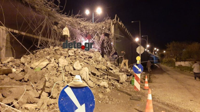 Πάτρα: Υπό βροχή κλέβουν τα μέταλλα από την κατεδαφισμένη γέφυρα στη Περιμετρική