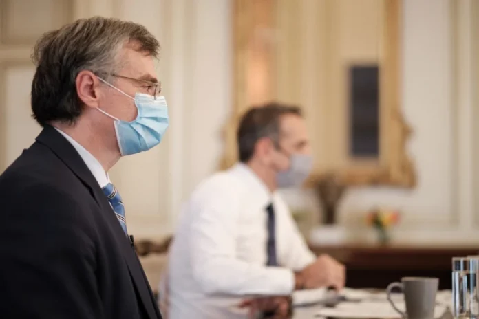 Μαξίμου «απαξιώνει» Τσιόδρα!