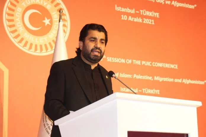 BB75AFF6-4A08-47EE-83FB-3217F71D52DC-696x464