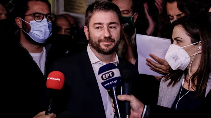 Νίκος Ανδρουλάκης: Η Δημοκρατική παράταξη απόψε επιστρέφει, το ΠΑΣΟΚ επιστρέφει