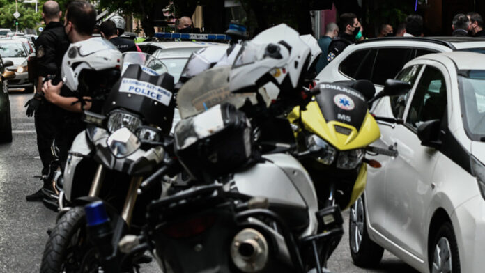 Απόπειρα ληστείας με ομηρία στα ΕΛΤΑ Κορωπίου