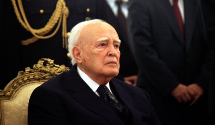 Κάρολος Παπούλιας: Σήμερα θα τελεστεί η εξόδιος ακολουθία – Την Πέμπτη στα Ιωάννινα η κηδεία του