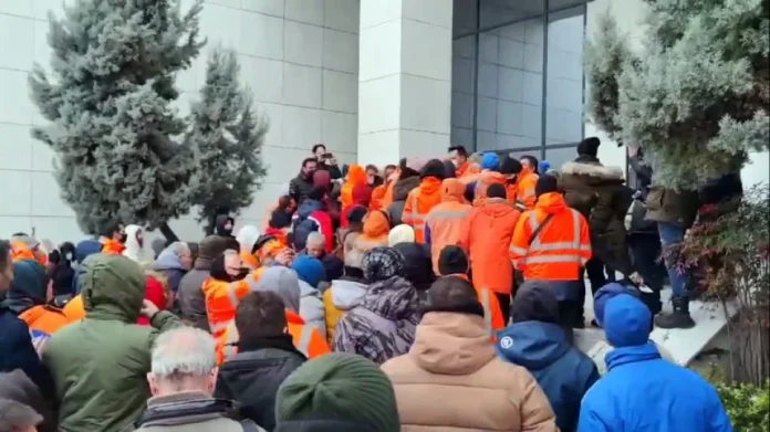 Ελεύθεροι όλοι οι συλληφθέντες εργαζόμενοι στα Πετρέλαια Καβάλας