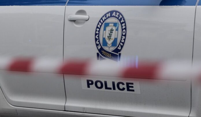 Νίκαια: Βρέθηκε νεκρός 52χρονος στο διαμέρισμά του – Είχε μικρό οπλοστάσιο