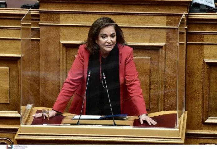 Ντόρα Μπακογιάννη: Δεν έχουμε αλαζονεία – Υπήρξαν λάθη, θα τα διορθώσουμε