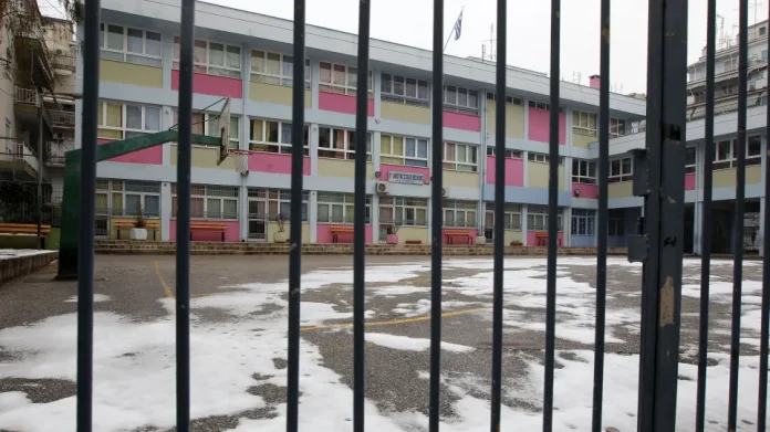 Κακοκαιρία «Ελπίς» – Σχολεία: Πού έχει ληφθεί η απόφαση να παραμείνουν κλειστά