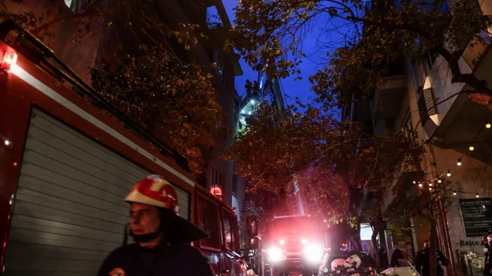 Νεκρή ηλικιωμένη από φωτιά σε διαμέρισμα στο Κολωνάκι