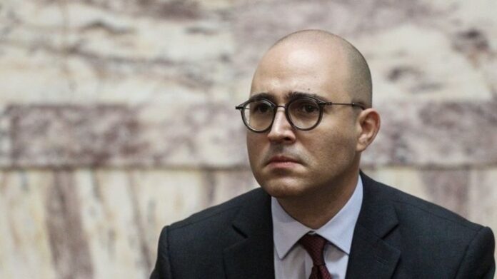 Δεν θα καταψηφίσει την κυβέρνηση ο Κωνσταντίνος Μπογδάνος – “Η ΝΔ χρειάζεται έναν ηχηρό κώδωνα κινδύνου”