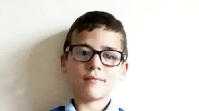 Μία μητέρα και ο σύντροφός της κατηγορούνται για τη δολοφονία του εννιάχρονου γιου της