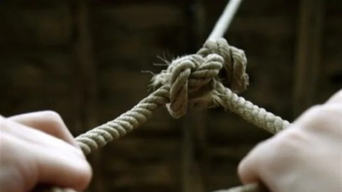 Εύβοια: Άνδρας βρέθηκε κρεμασμένος σε εγκαταλειμμένο σπίτι