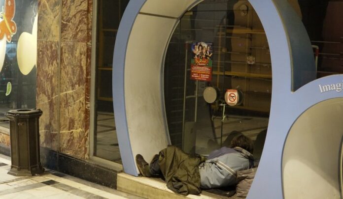 Δήμος Αθηναίων: Ανοιχτοί δύο θερμαινόμενοι χώροι για άστεγους