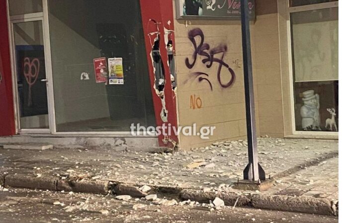 Νύχτα αγωνίας μετά τα 5,3 Ρίχτερ στη Φλώρινα – Βίντεο από τη στιγμή του σεισμού – Κλειστά τα σχολεία-(VIDEO)