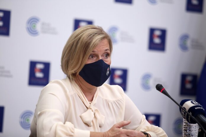 Κορωνοϊός: Τη Δευτέρα ξεκινά η διάθεση των χαπιών σε ασθενείς στο σπίτι – Ποια η διαδικασία