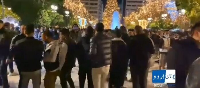 Οι Έλληνες σε lockdown και οι μουσουλμάνοι «κατακτούν» την πλατεία Συντάγματος δίχως μάσκες – Απούσα η αστυνομία για επιβολή προστίμων