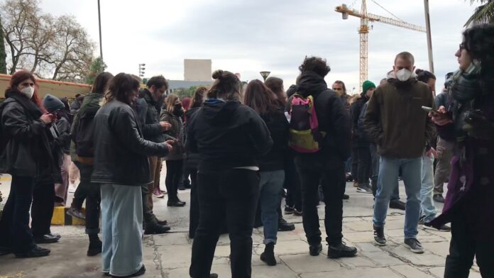 “Έξω η Ασφάλεια από τις σχολές” – Νέα διαμαρτυρία φοιτητών στο ΑΠΘ (video)