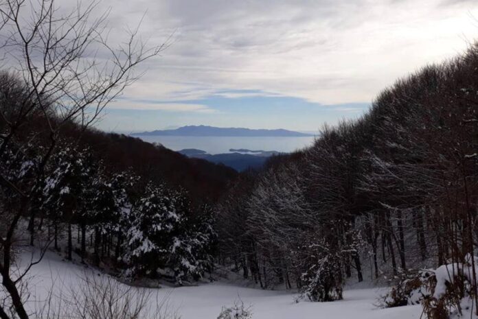 Καβάλα: Αυτοκίνητο με δύο νεαρούς εγκλωβίστηκε στο Παγγαίο όρος