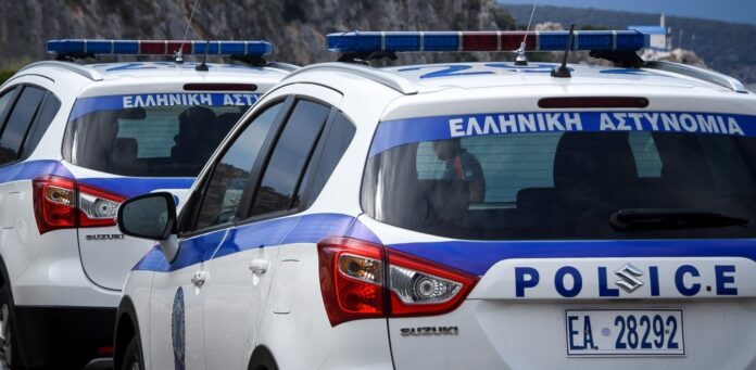 Γιάννενα: Γυναίκα απείλησε να μαχαιρωθεί στα ΚΕΠ μπροστά στα παιδιά της