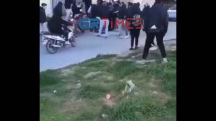 Θεσσαλονίκη: Κατάληψη με φέιγ βολάν και εθνικιστικά συνθήματα στο 2ο ΕΠΑΛ Ευόσμου