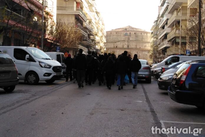 Πορεία υπέρ του πανεπιστημιακού ασύλου και της κατάληψης στο Βιολογικό του ΑΠΘ (video)