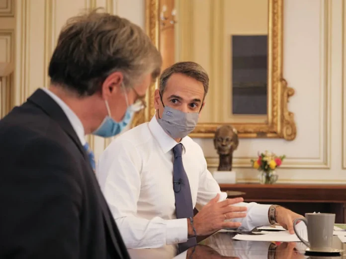 Σήψη μέχρι το κόκκαλο! 10 σκάνδαλα που τα… έφαγε το σκοτάδι