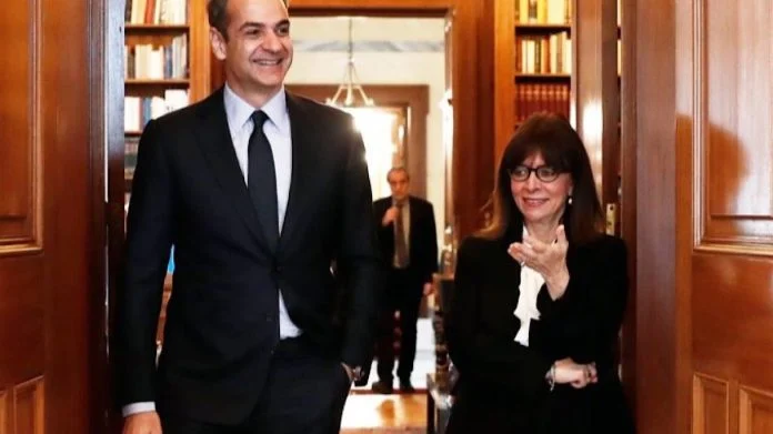 Εθνικά επικίνδυνη η αφωνία της προέδρου