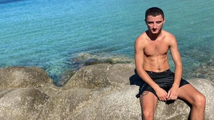 Δολοφονία 19χρονου στη Θεσσαλονίκη: Αλβανικά ΜΜΕ παίζουν φωτογραφίες του 20χρονου υπόπτου