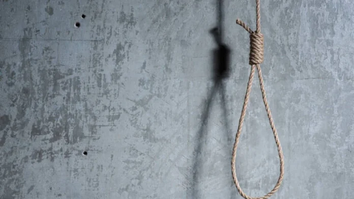 Βρέθηκε απαγχονισμένος στο σπίτι του σε χωριό έξω από τη Λάρισα