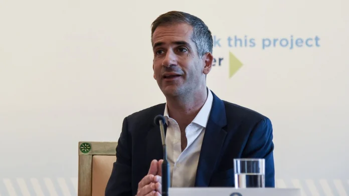 Μπακογιάννης: Εξωφρενικές οι αυξήσεις στους λογαριασμούς ενέργειας των νοικοκυριών