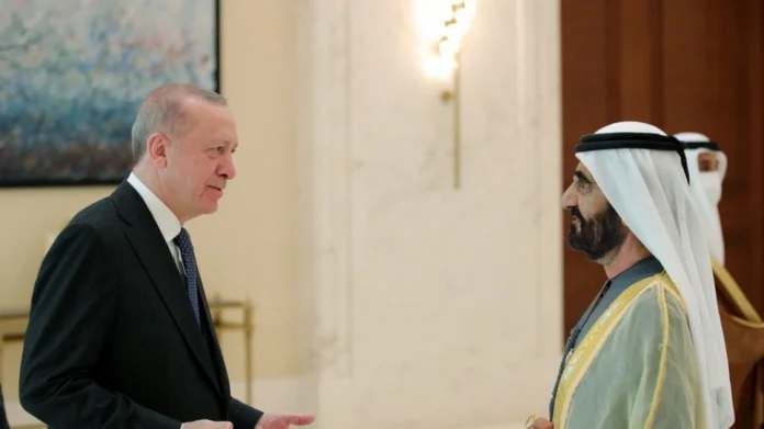Ο Ερντογάν καλεί επιχειρηματίες από τα Ηνωμένα Αραβικά Εμιράτα να επενδύσουν στην Τουρκία