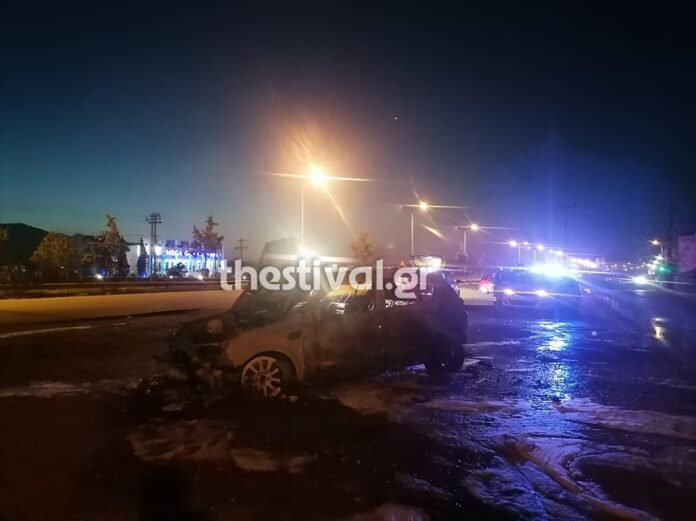 Θεσσαλονίκη: Φωτιά σε δύο αυτοκίνητα σε Δενδροπόταμο και Μουδανιών (φωτο)