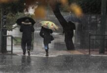 Καιρός: Βροχές και καταιγίδες σε αρκετές περιοχές – Άνεμοι έως 6 μποφόρ στα πελάγη