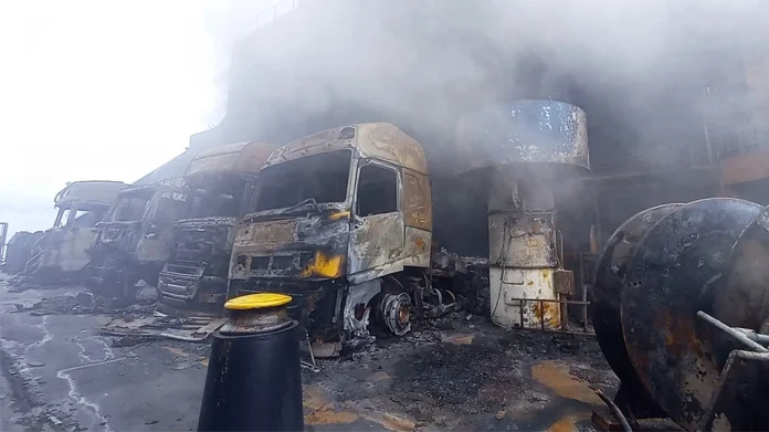 VIDEO από το εσωτερικό του Euroferry Olympia – Στάχτη τα φορτηγά