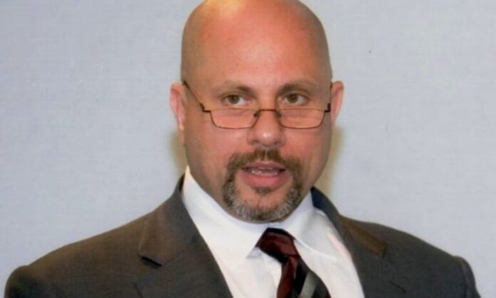 Στο εδώλιο για «ψευδείς ειδήσεις» ο καθηγητής του ΑΠΘ Δημήτρης Κούβελας!