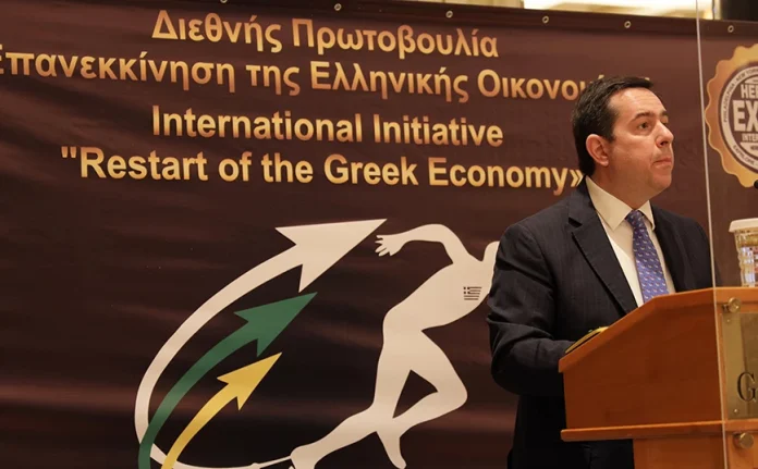 O Μηταράκης βλέπει τη χώρα να βιώνει έναν ενάρετο κύκλο ανάπτυξης και αυξημένης δυναμικής