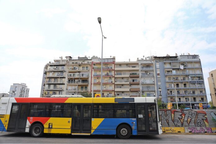 Θεσσαλονίκη: Aκολούθησα τον νόμο και έκανα συστάσεις σε όλους τους επιβάτες του λεωφορείου υποστηρίζει ο οδηγός