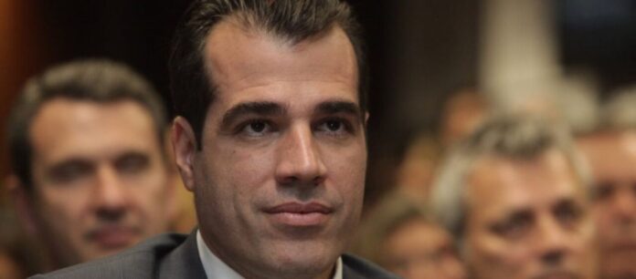 Χαμός στη Βουλή για τη «λειτουργία με όρους ιδιωτικού δικαίου» του Νοσοκομείου Σαντορίνης!