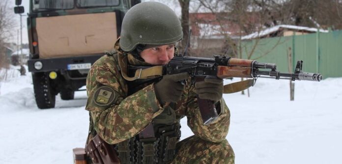 Ύποπτα σενάρια εμπλοκής της Ελλάδας στην Ουκρανία