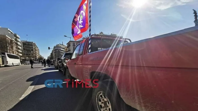 Αγρότες: Βγήκαν τα τρακτέρ στην Επανομή, τι ζητούν οι αγρότες