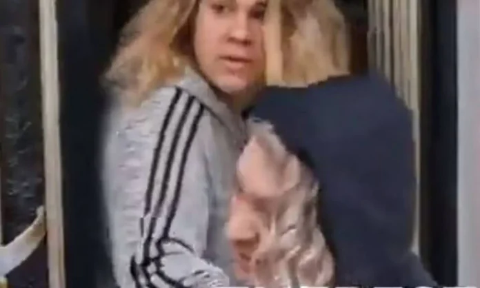 Πάτρα: Συγγενής της Ρούλας Πισπιρίγκου χτύπησε δημοσιογράφο