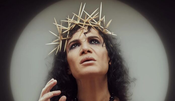 Παντελής Καναράκης: Επτά ιερείς μηνύουν τον ηθοποιό για τη φωτογράφισή του ως Ιησούς Χριστός